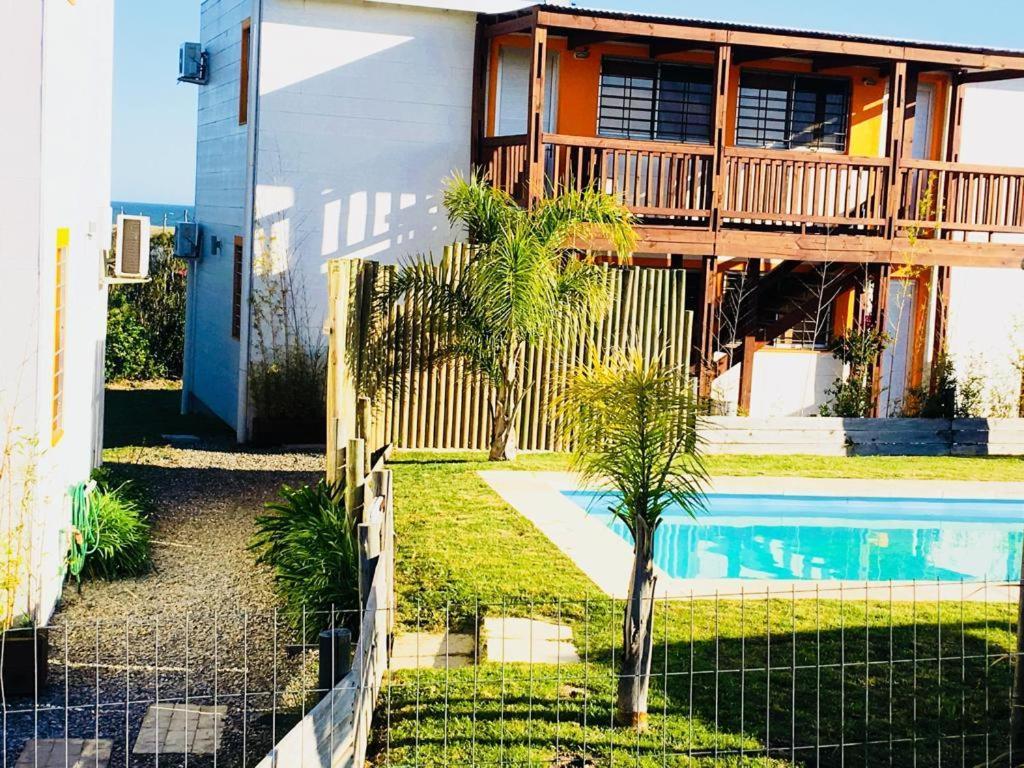 Apartamentos La Playa Piriapolis Exterior photo
